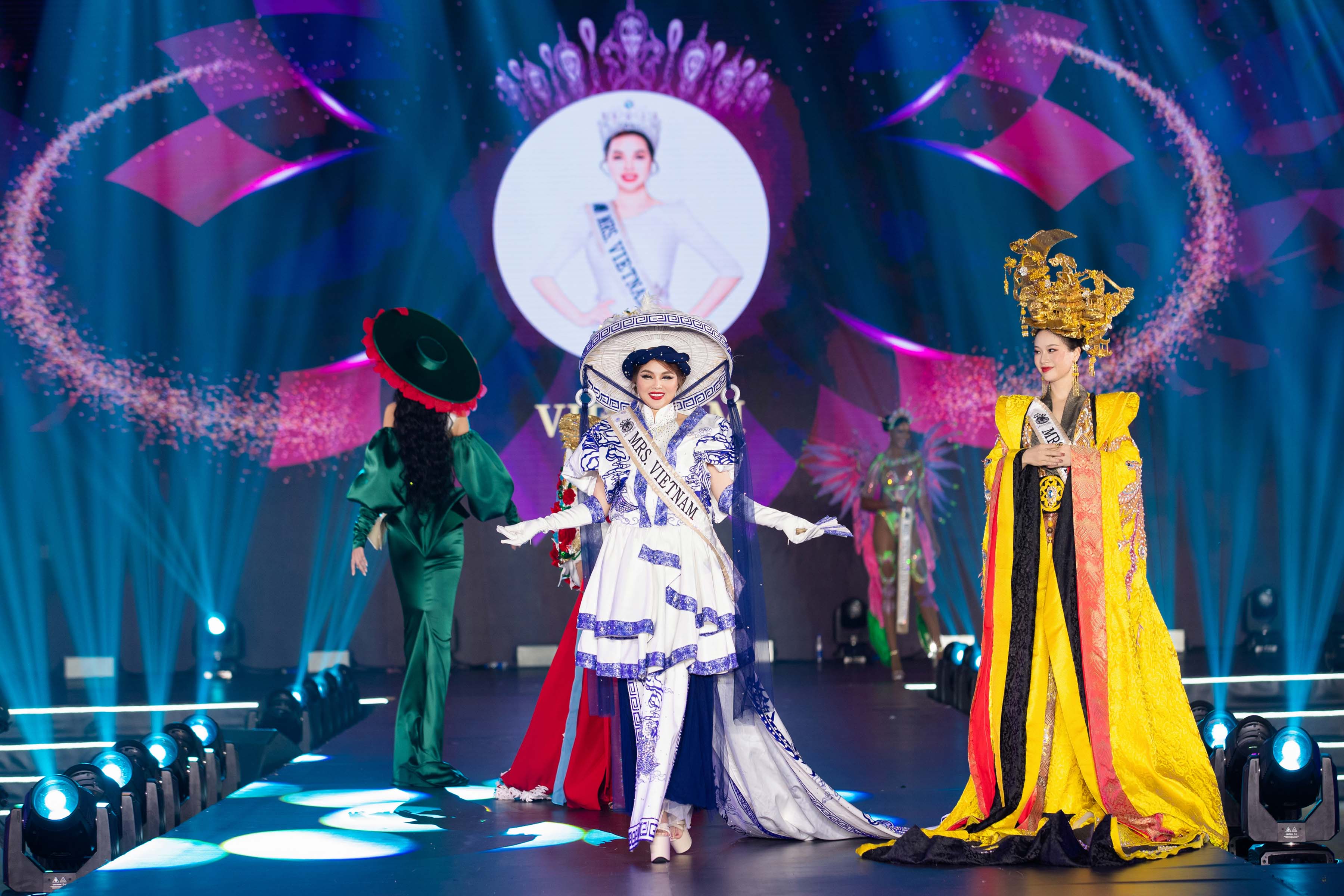 Mrs Globe 2024: Ngọc Trang đoạt giải Hoa hậu Châu Á