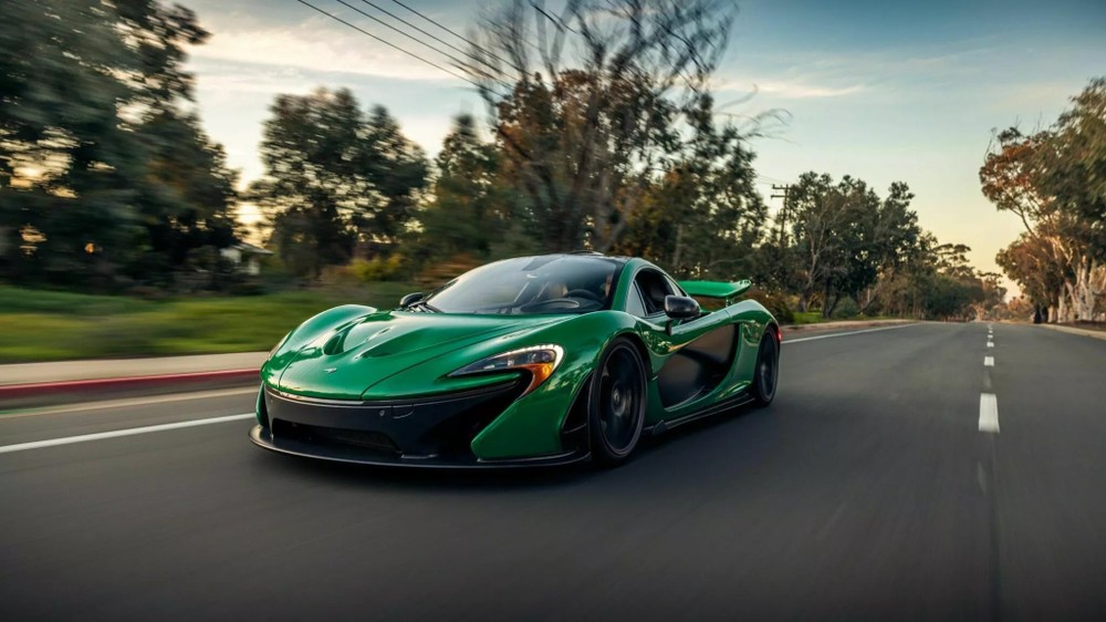 Pin của siêu xe McLaren P1 bằng giá một chiếc Porsche 911