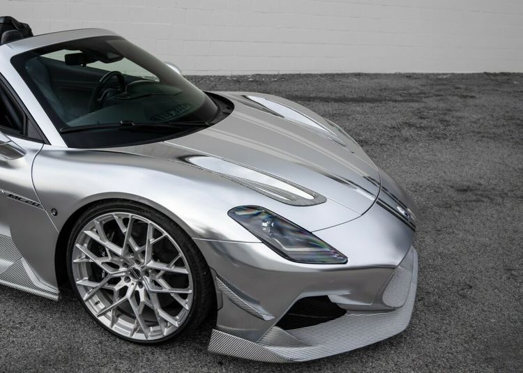 Bản độ Maserati MC20 Aria Silver Surfer - Cảm hứng từ máy bay cổ điển