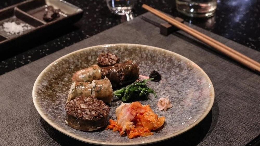 Lòng lợn thành món fine dining ở Hàn Quốc
