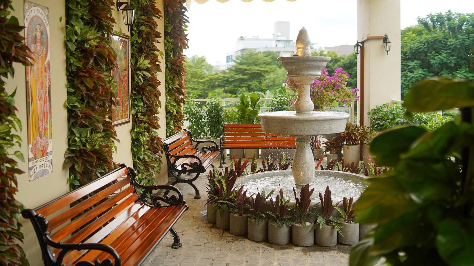 Đến La Fontaine French Bistrot, học lễ nghi bàn tiệc qua văn hóa ẩm thực Pháp