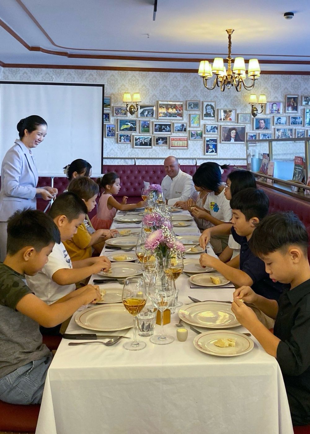 Đến La Fontaine French Bistrot, học lễ nghi bàn tiệc qua văn hóa ẩm thực Pháp