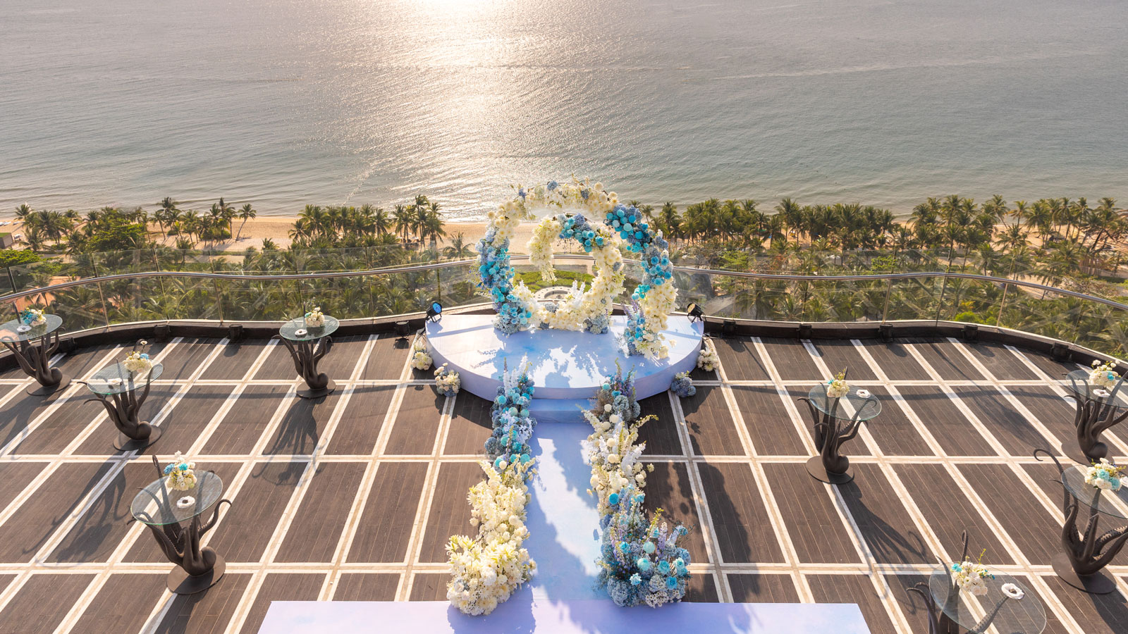 Các resort biển trở thành địa điểm lý tưởng cho các siêu đám cưới Ấn Độ