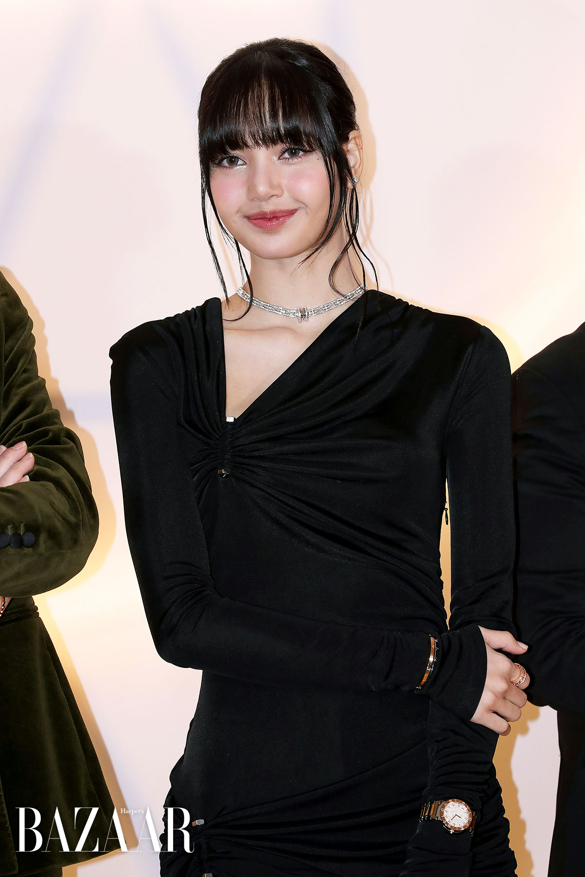 Tóc Tiên và Lisa (BLACKPINK) ôm eo tại sự kiện Bulgari