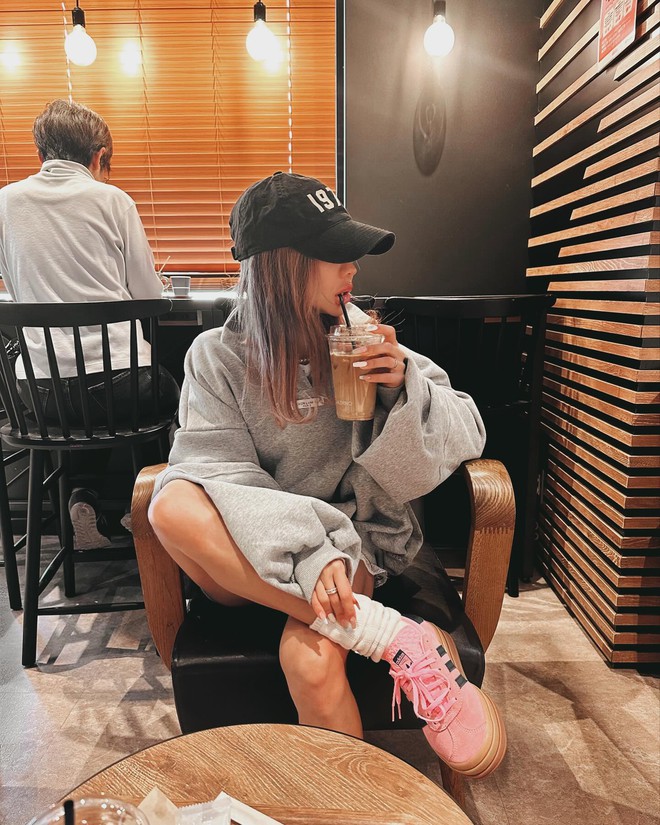 Đế chế màu sắc của adidas đang thống trị mạng xã hội ngay lúc này!
