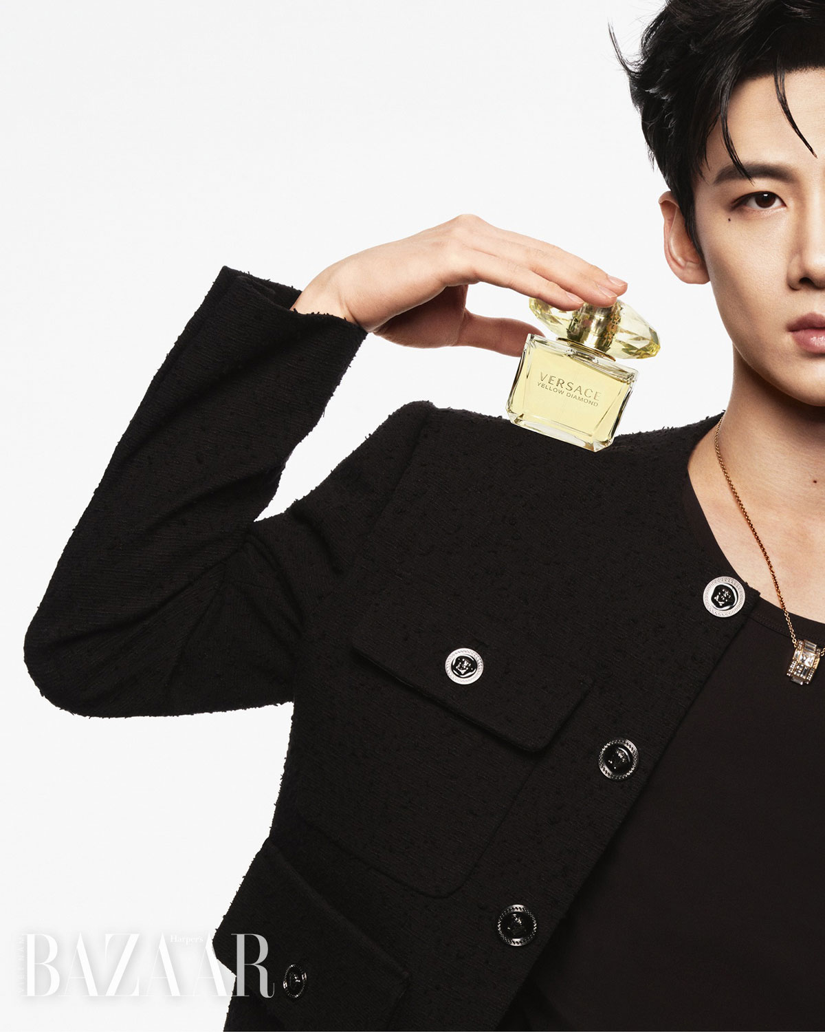 Versace chọn Bạch Kính Đình là đại sứ nước hoa toàn cầu