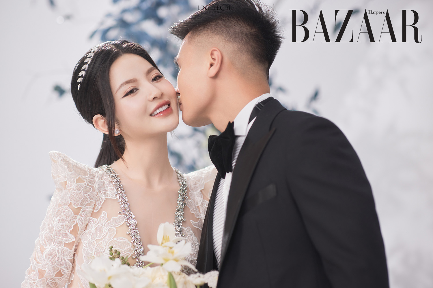 Bà xã cầu thủ Quang Hải mặc đầm cưới nào trong bộ ảnh cưới?