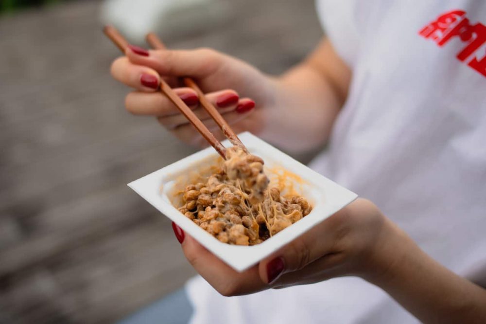 Natto, món ăn sáng và ăn xế giàu dinh dưỡng từ Nhật Bản