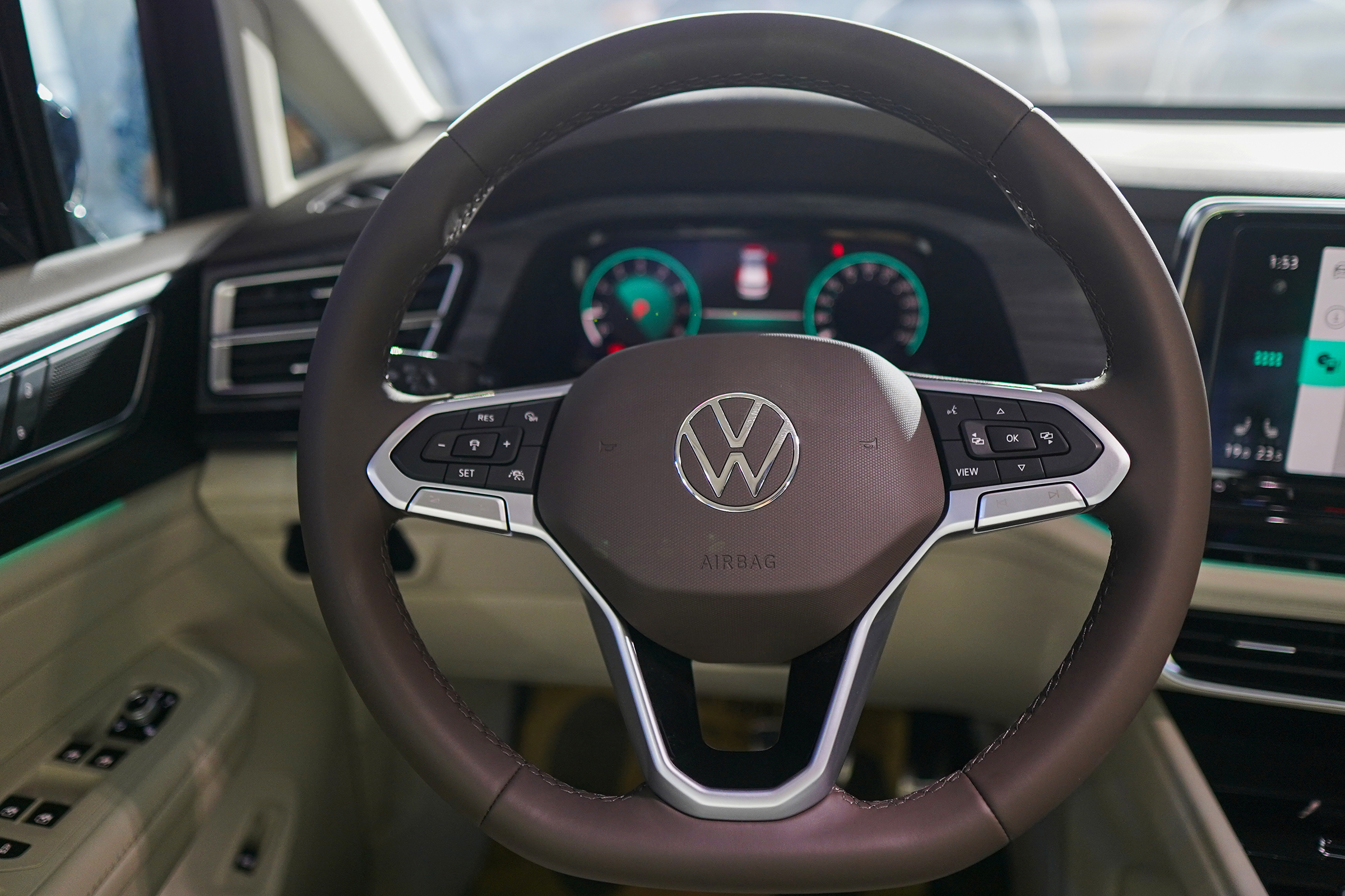 Nhập từ Trung Quốc, Volkswagen Viloran thành 'hiện tượng' tại Việt Nam