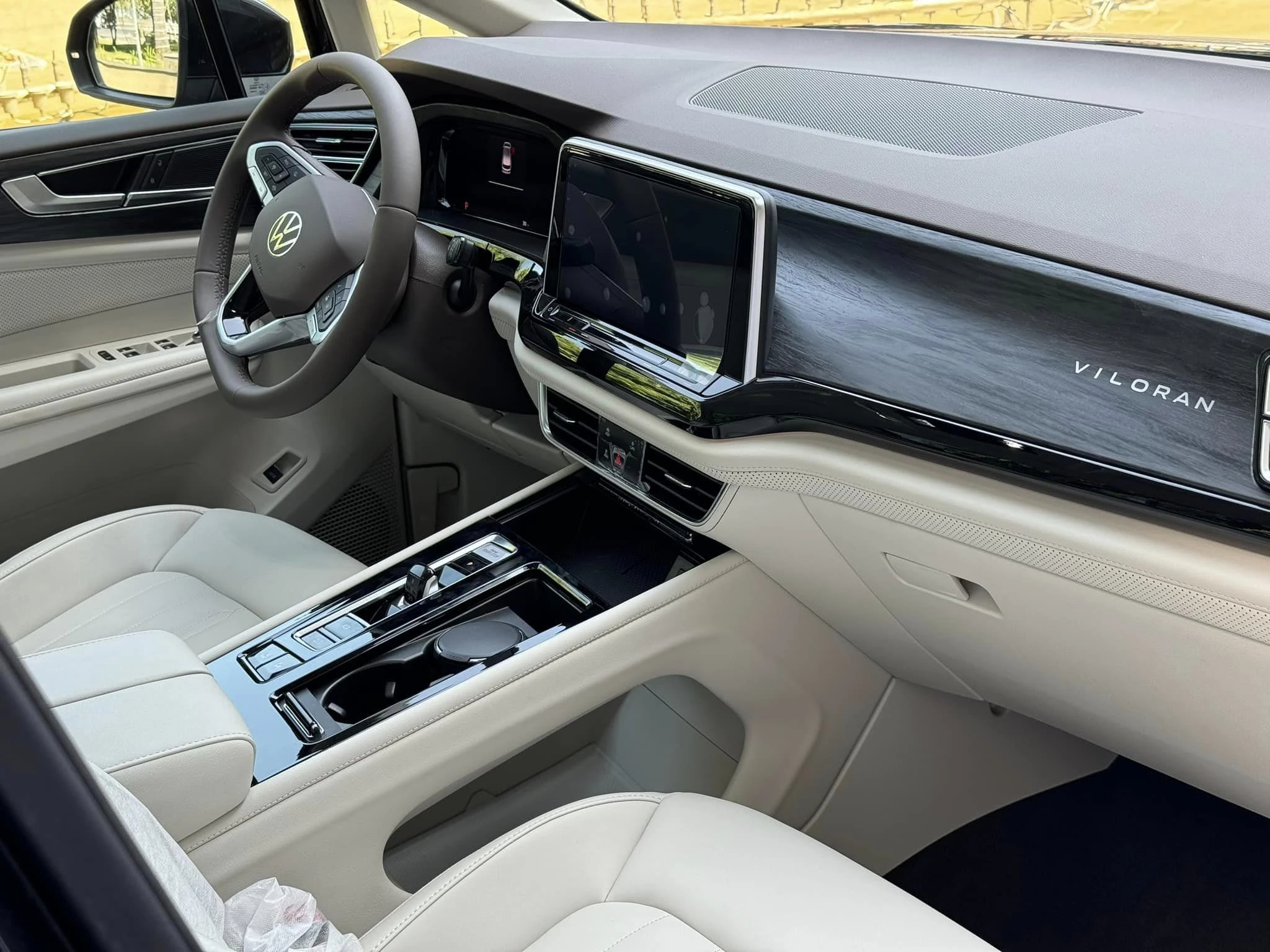 Nhập từ Trung Quốc, Volkswagen Viloran thành 'hiện tượng' tại Việt Nam