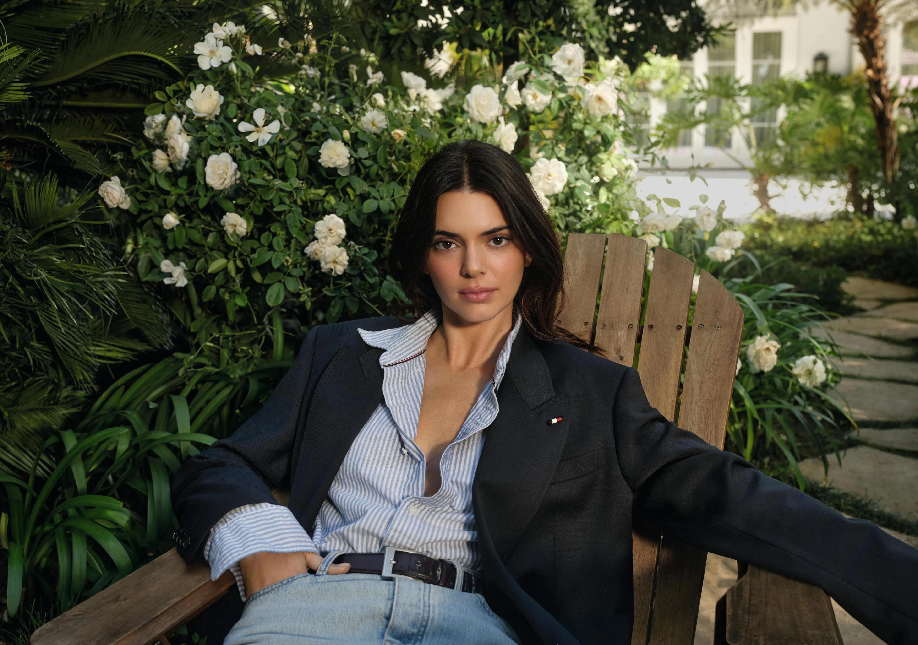 "Kendall Jenner và những người bạn" khuấy động chiến dịch xuân 2024 của Tommy Hilfiger