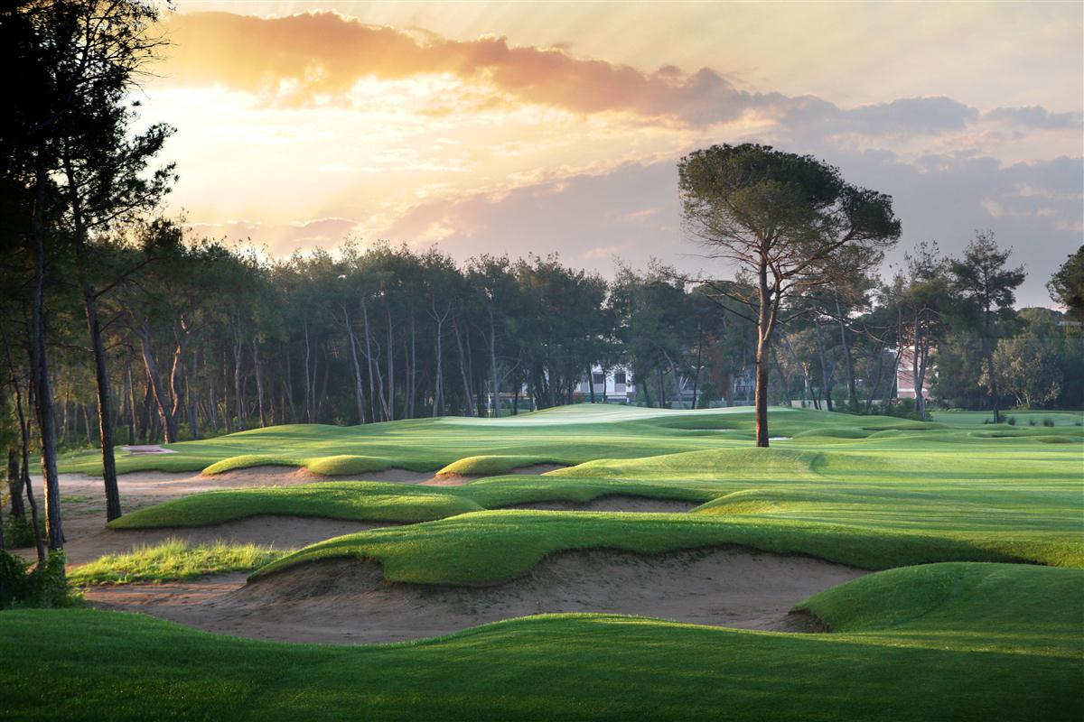 Miền Trung Việt Nam nổi lên như một điểm đến golf hàng đầu châu Á