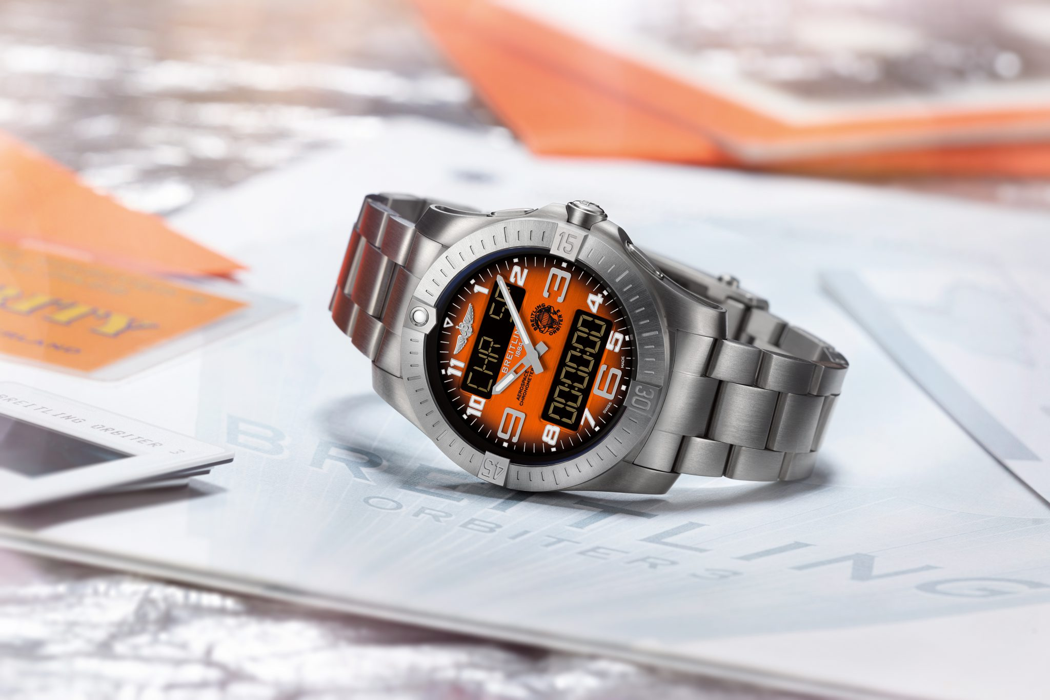 Tái hiện chuyến bay lịch sử với Breitling Aerospace B70 Orbiter