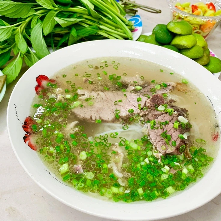Michelin gợi ý 5 món 'không ăn, không về' khi đến Việt Nam