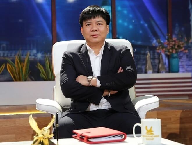 Vợ Shark Thủy là ai