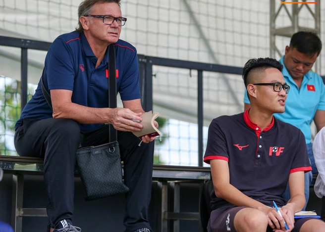 HLV Philippe Troussier là ai, tiêu sử thế nào?