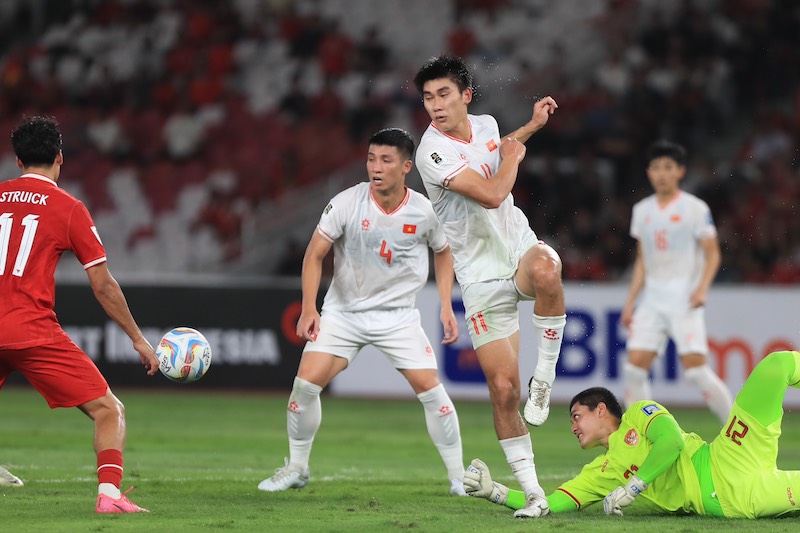 Cơ hội cuối cùng cho huấn luyện viên Troussier