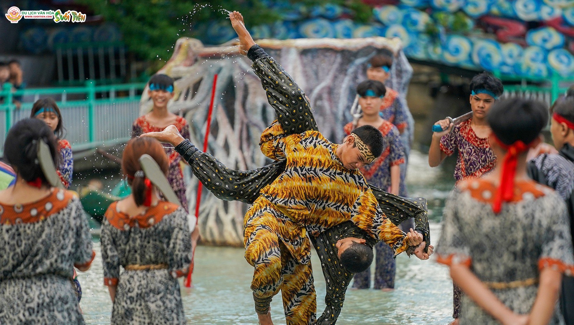 Khu du lịch Suối Tiên