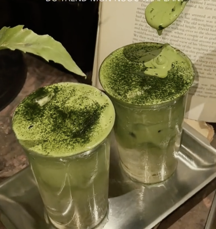nước dừa kem matcha