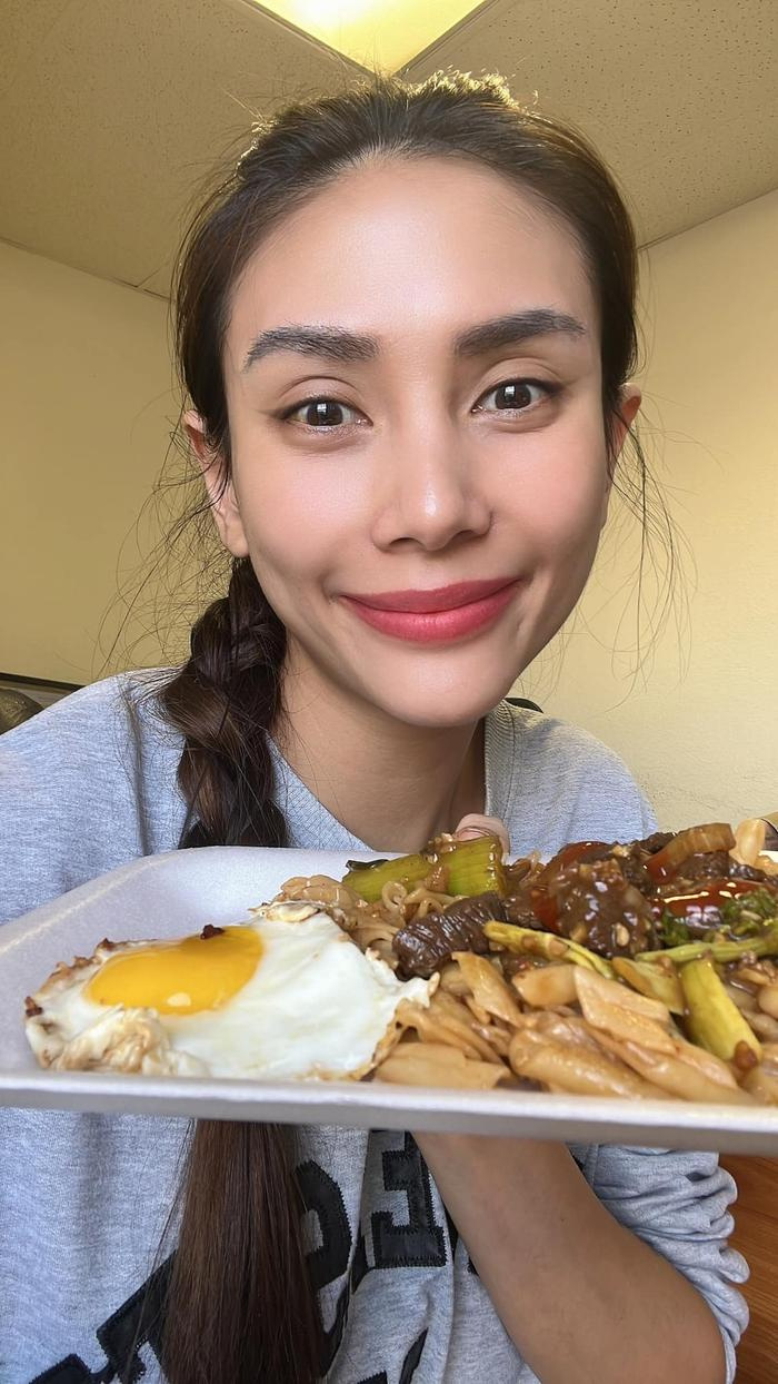 Siêu mẫu Võ Hoàng Yến ở Mỹ