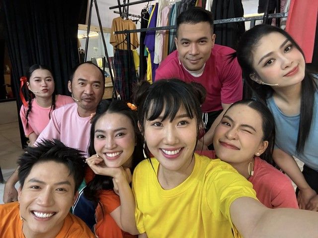 7 nụ cười Xuân