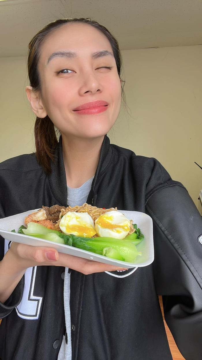 Siêu mẫu Võ Hoàng Yến ở Mỹ