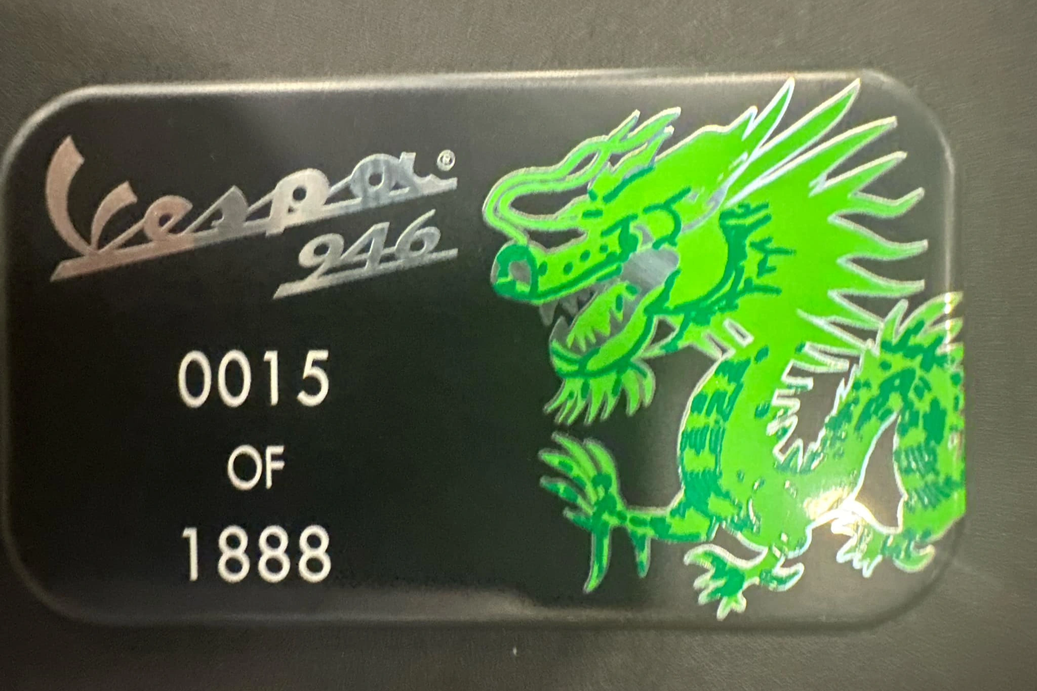 Vespa 946 Dragon