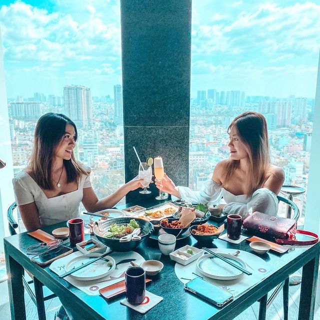 10 nhà hàng 5 sao TpHCM