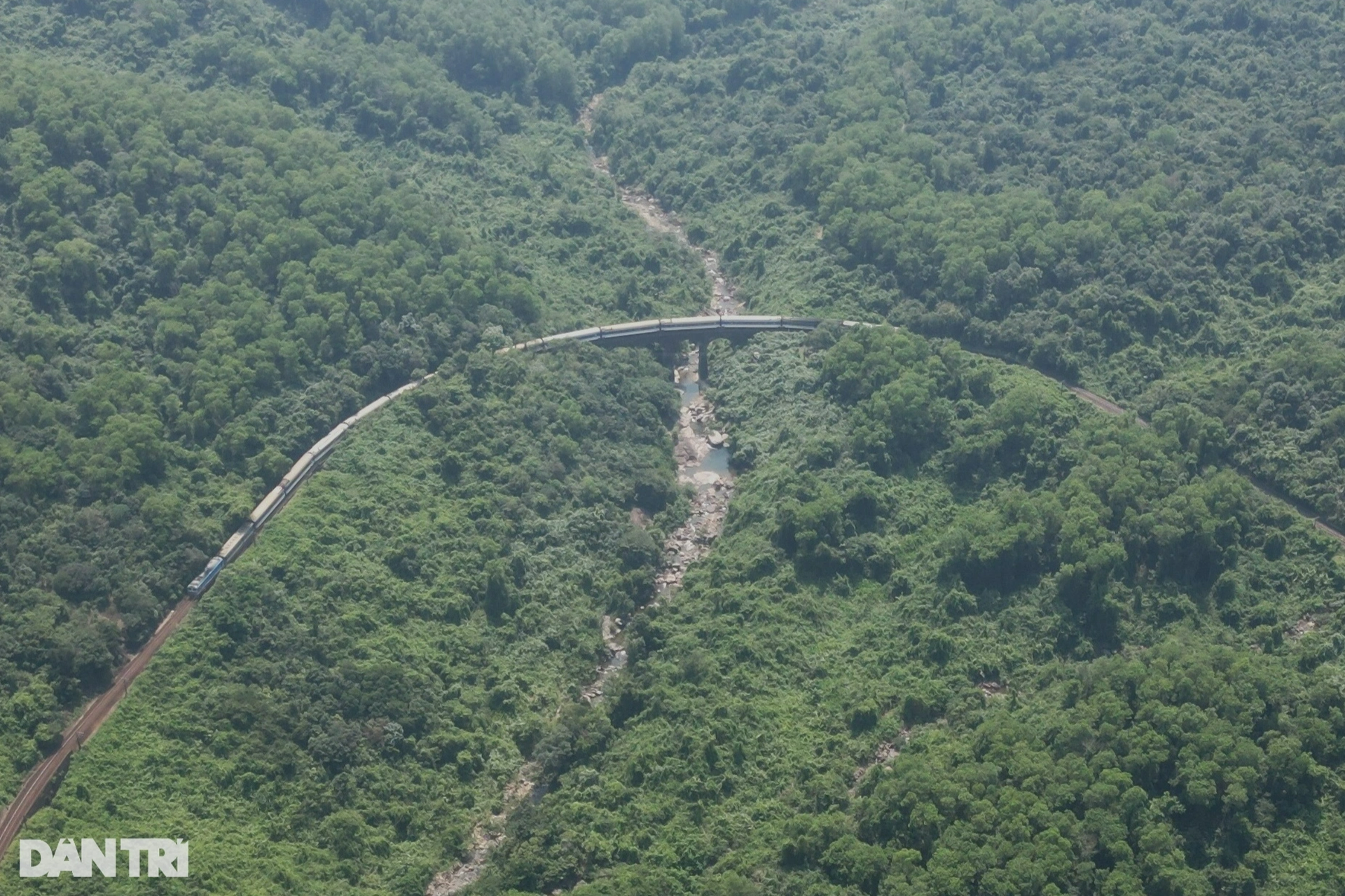 Tàu du lịch Huế - Đà Nẵng