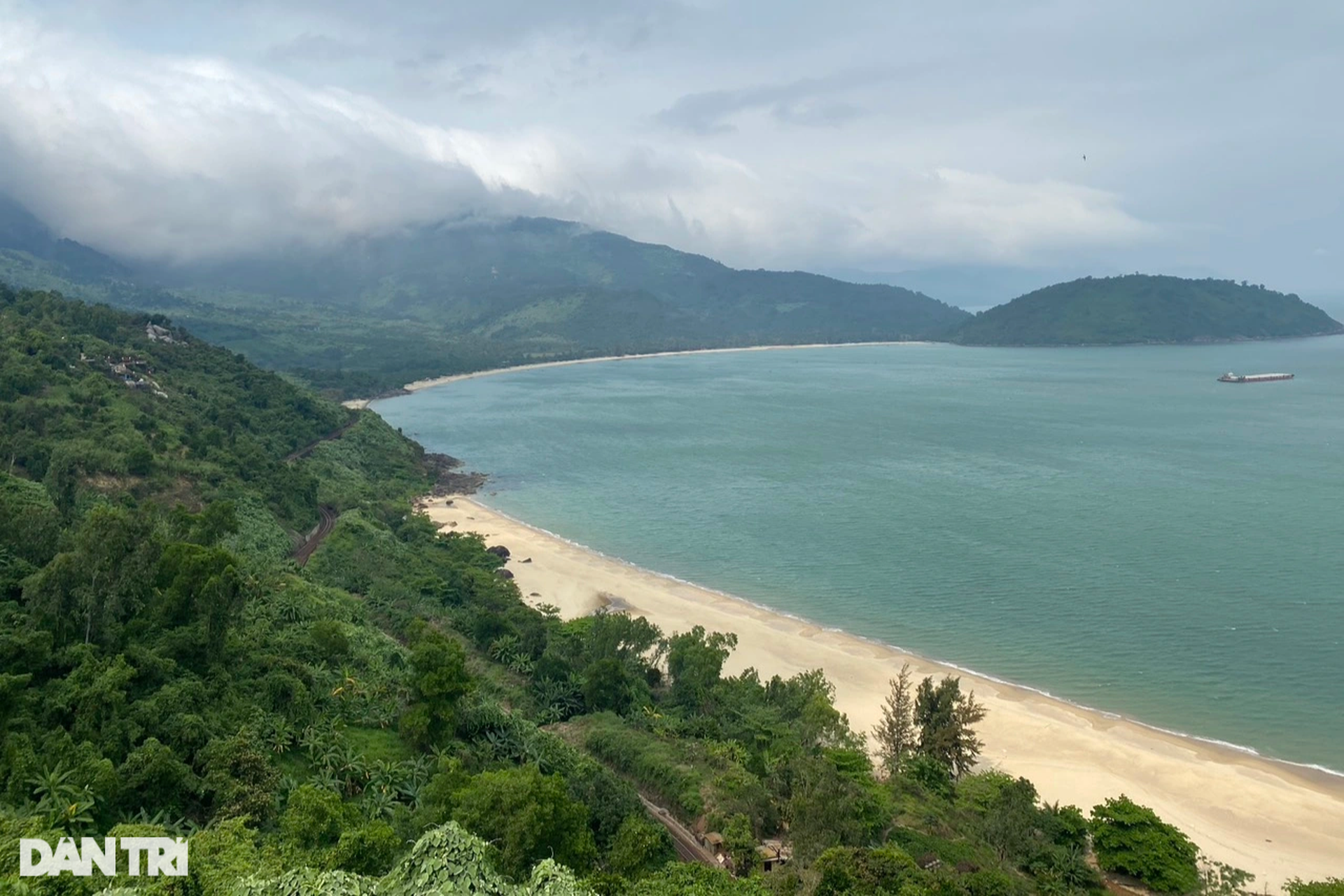 Tàu du lịch Huế - Đà Nẵng