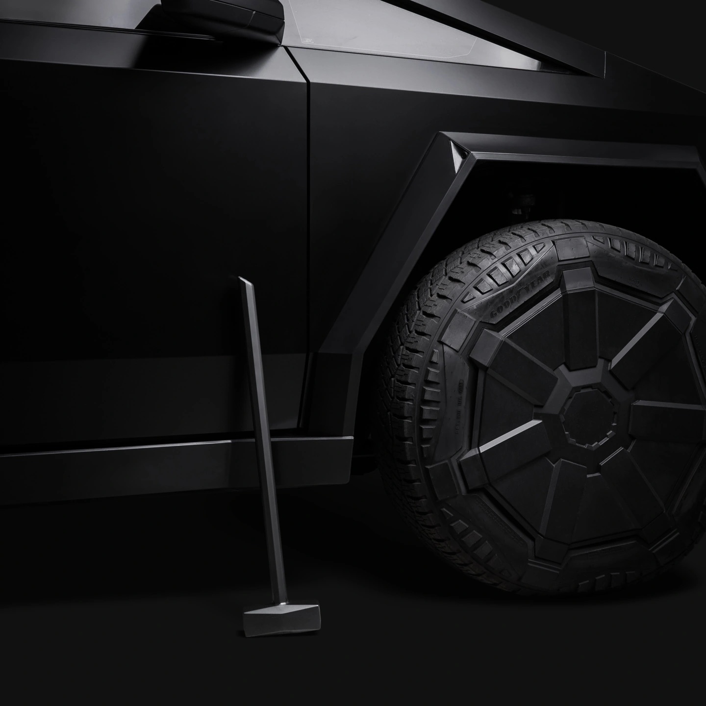 Tesla ra mắt... búa tạ CyberHammer: Thiết kế cực chất lấy cảm hứng từ Cybertruck, giới hạn chỉ có 800 chiếc