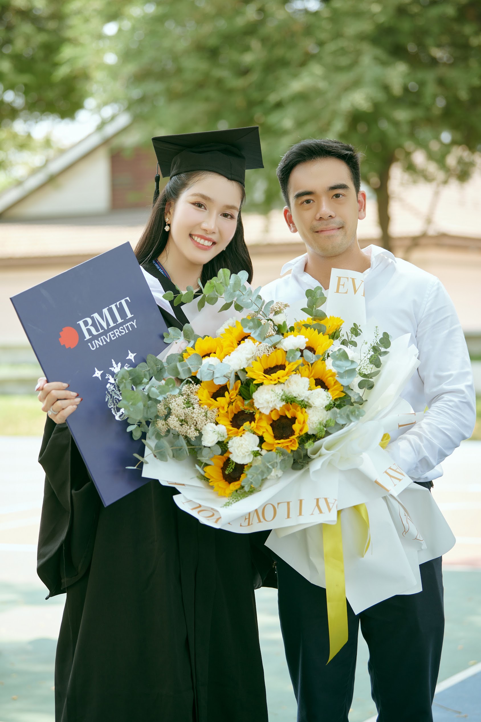 Á hậu Phương Anh tốt nghiệp