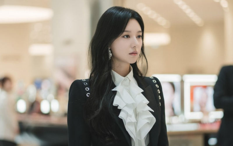 Bí mật đằng sau vẻ đẹp sang chảnh của "ái nữ tài phiệt" Kim Ji Won.