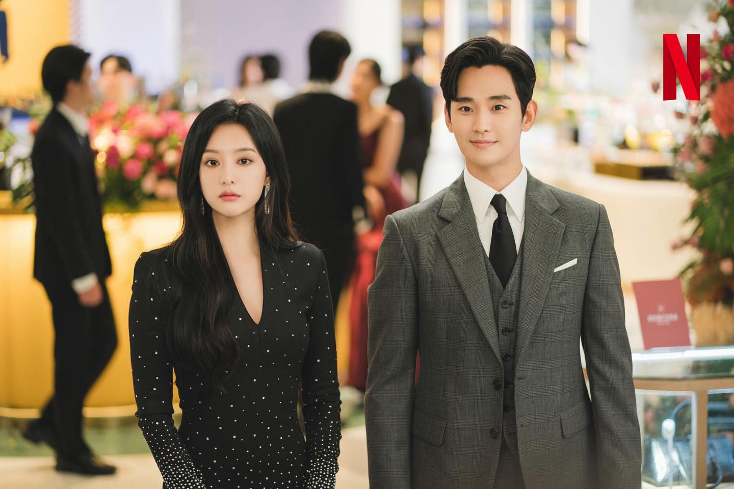 Bí mật đằng sau vẻ đẹp sang chảnh của "ái nữ tài phiệt" Kim Ji Won.