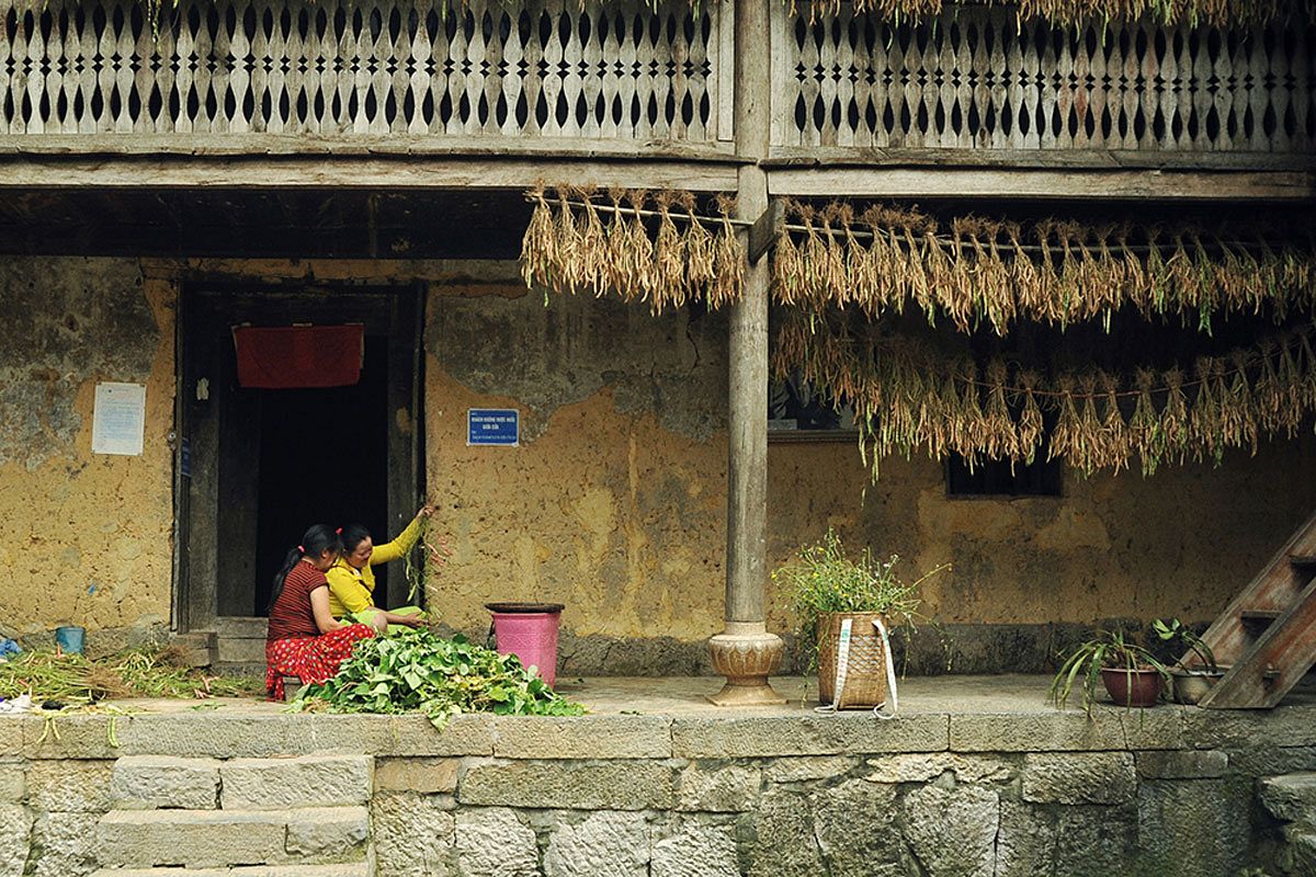 Làng văn hóa du lịch Lũng Cẩm