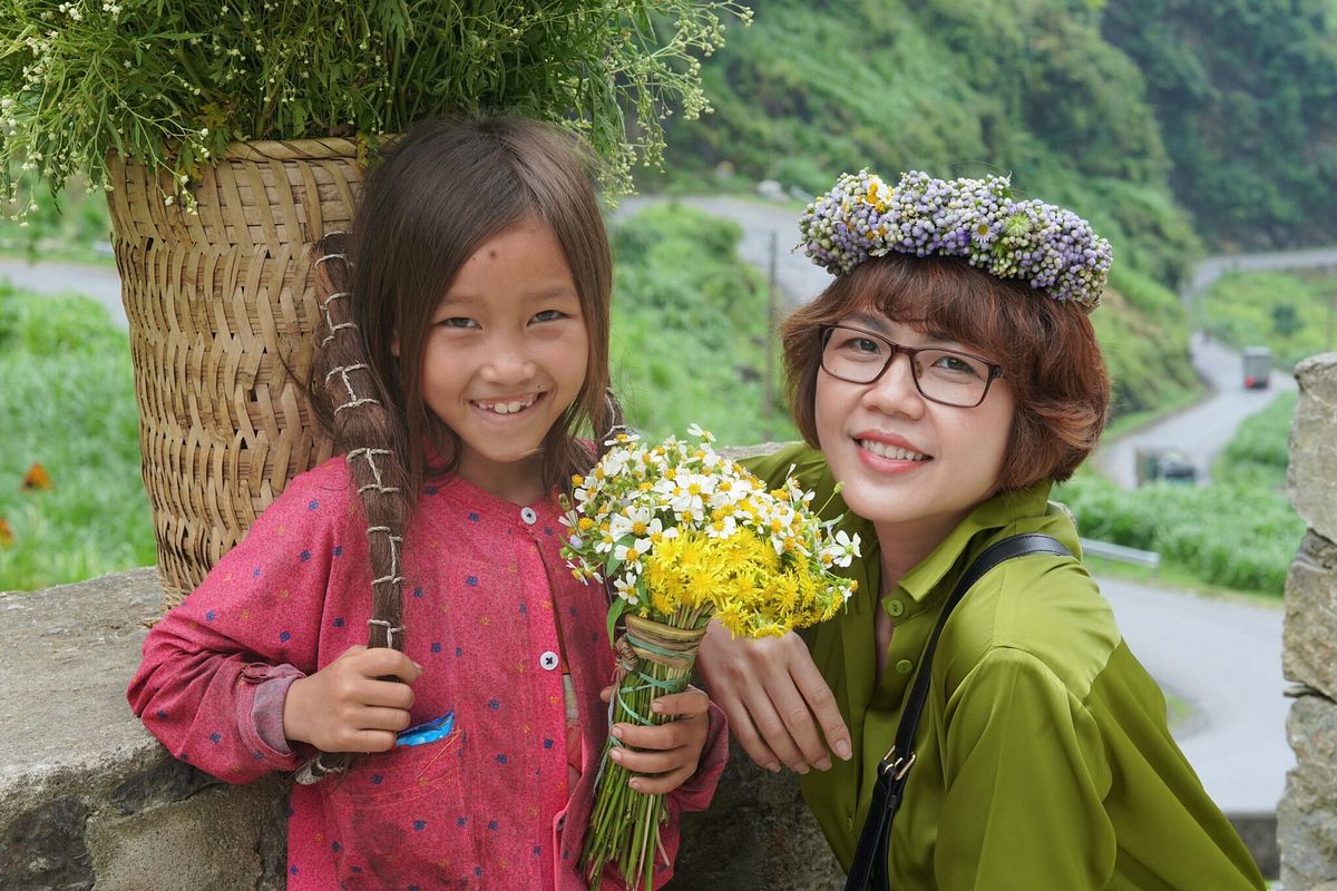Làng văn hóa du lịch Lũng Cẩm