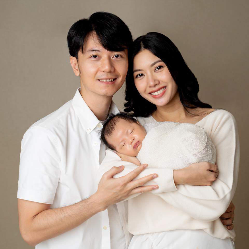 "nửa kia" của các Hoa hậu