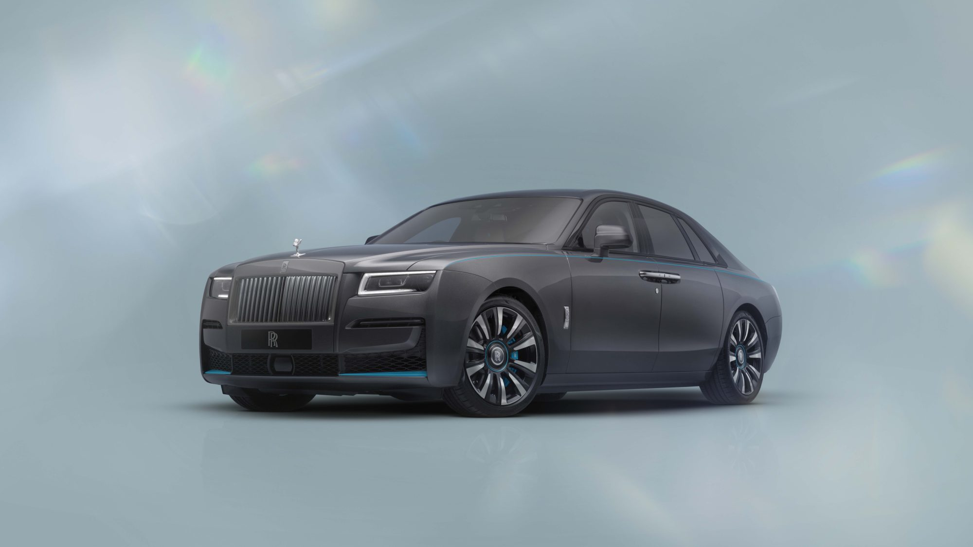 Chiêm ngưỡng “xế hộp” Ghost Prism phiên bản kỷ niệm 120 năm thành lập Rolls-Royce