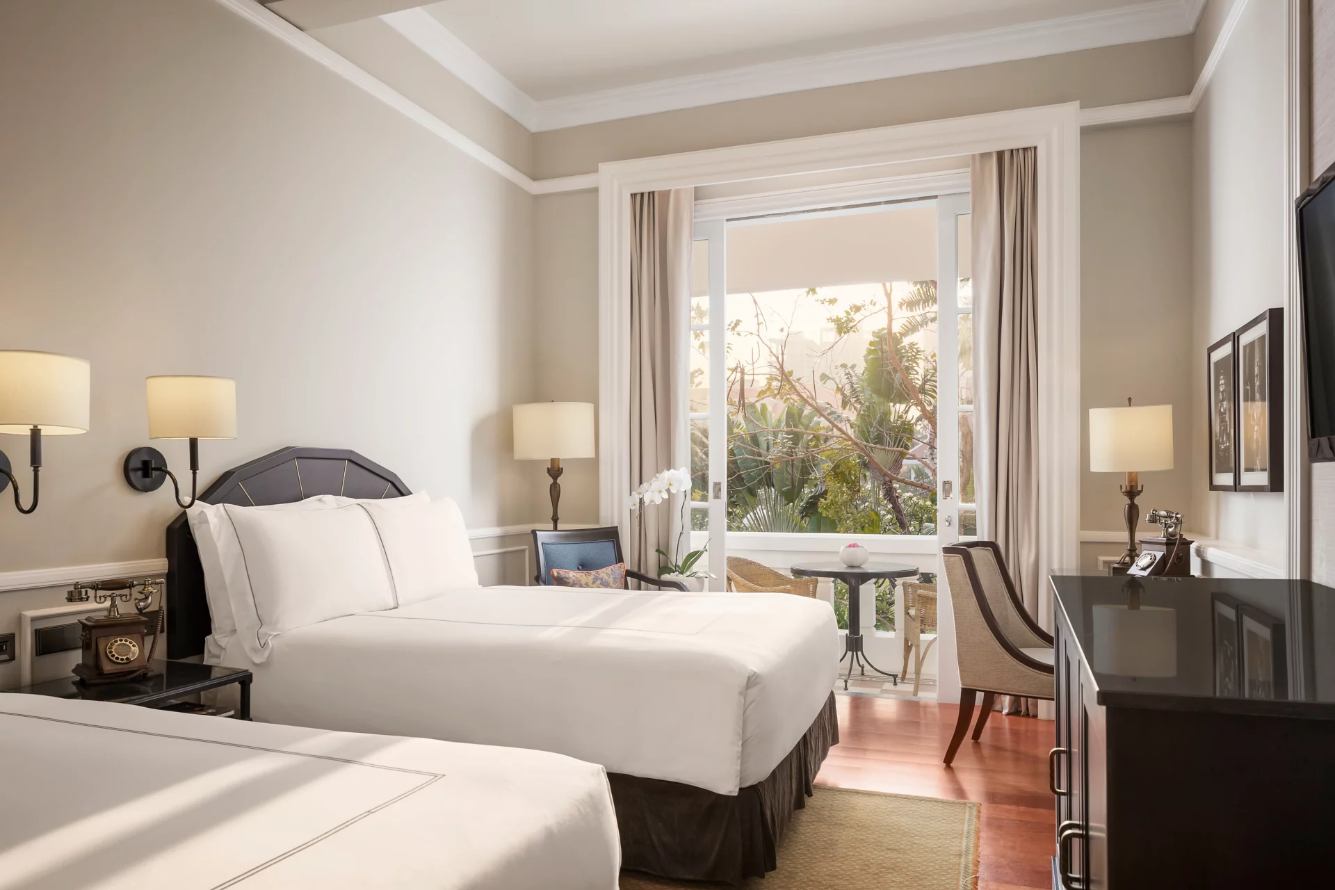 Đẳng cấp khách sạn thành phố tốt nhất thế giới: Raffles Hotel Le Royal Phnom Penh