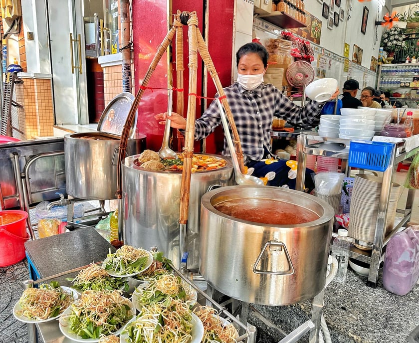 Thuộc nằm lòng 3 quán ngon khu chợ Bến Thành