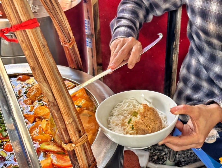 Thuộc nằm lòng 3 quán ngon khu chợ Bến Thành