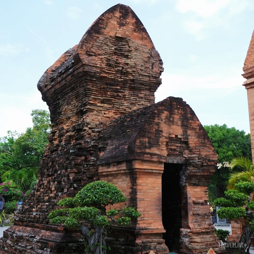 Nét Chăm rực rỡ giữa lòng phố thị Nha Trang