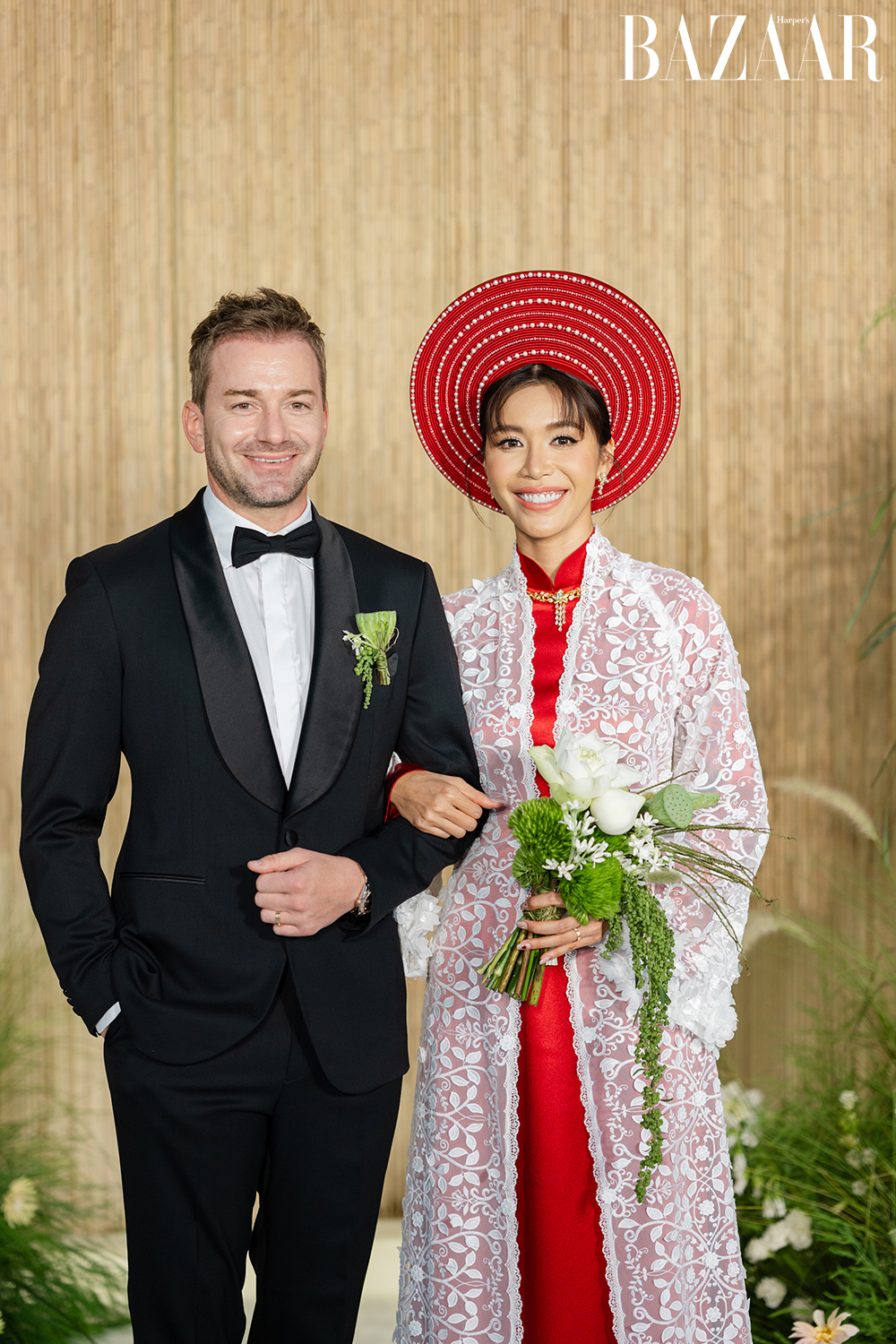 Toàn cảnh đám cưới Minh Tú: Cô dâu diện váy cưới "độc đáo" quẩy" nhiệt tình cùng bạn bè