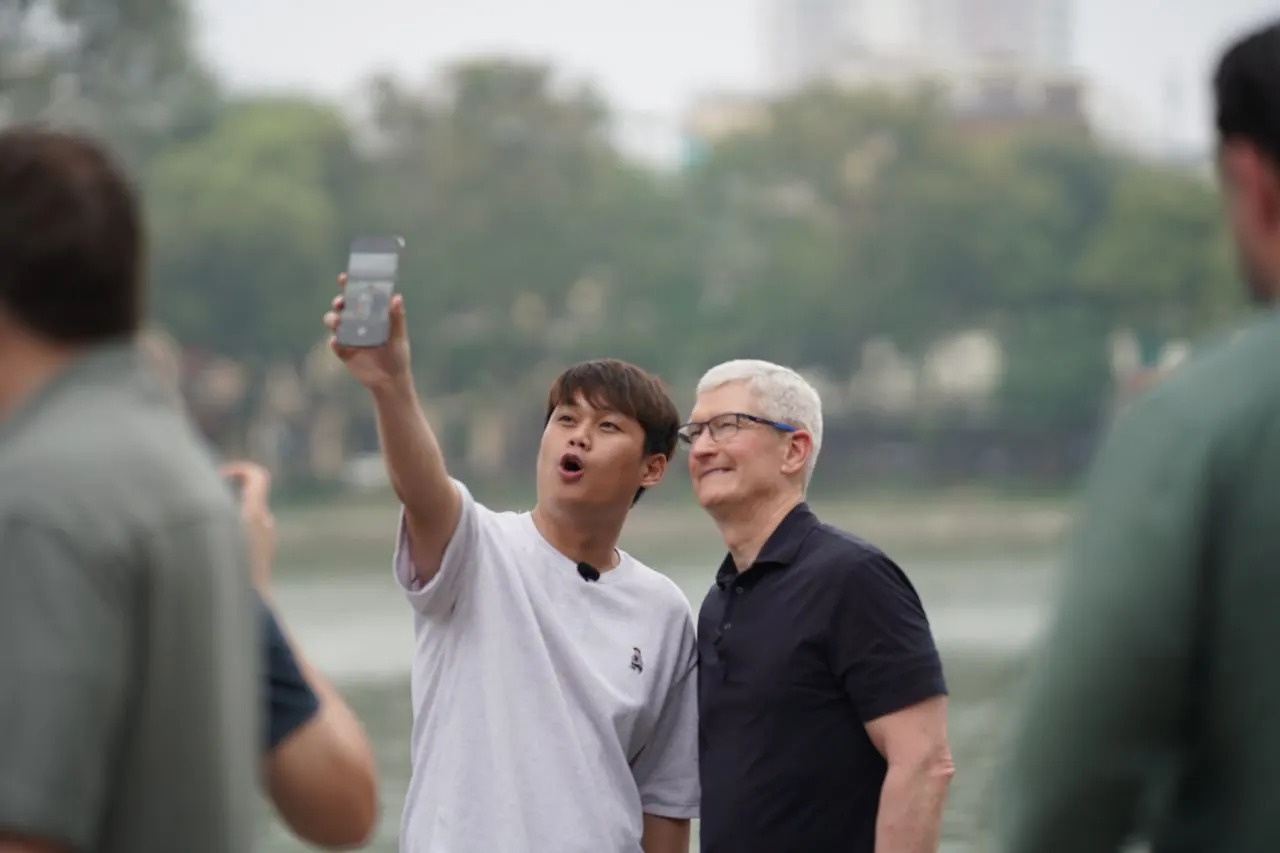 Tim Cook đến Việt Nam