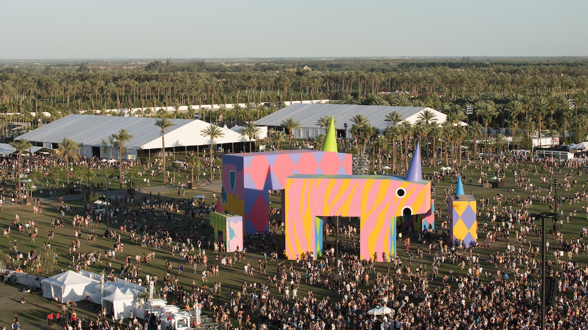 Lễ hội âm nhạc Coachella thánh đường thời trang của các KOL