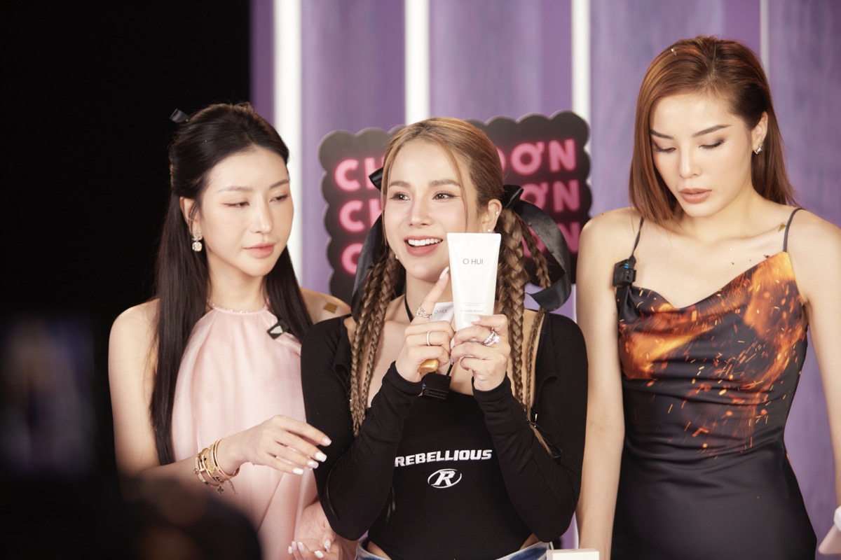 Diệp Lâm Anh cán mốc gần 36 tỷ trong phiên live “Thương vụ triệu đô”