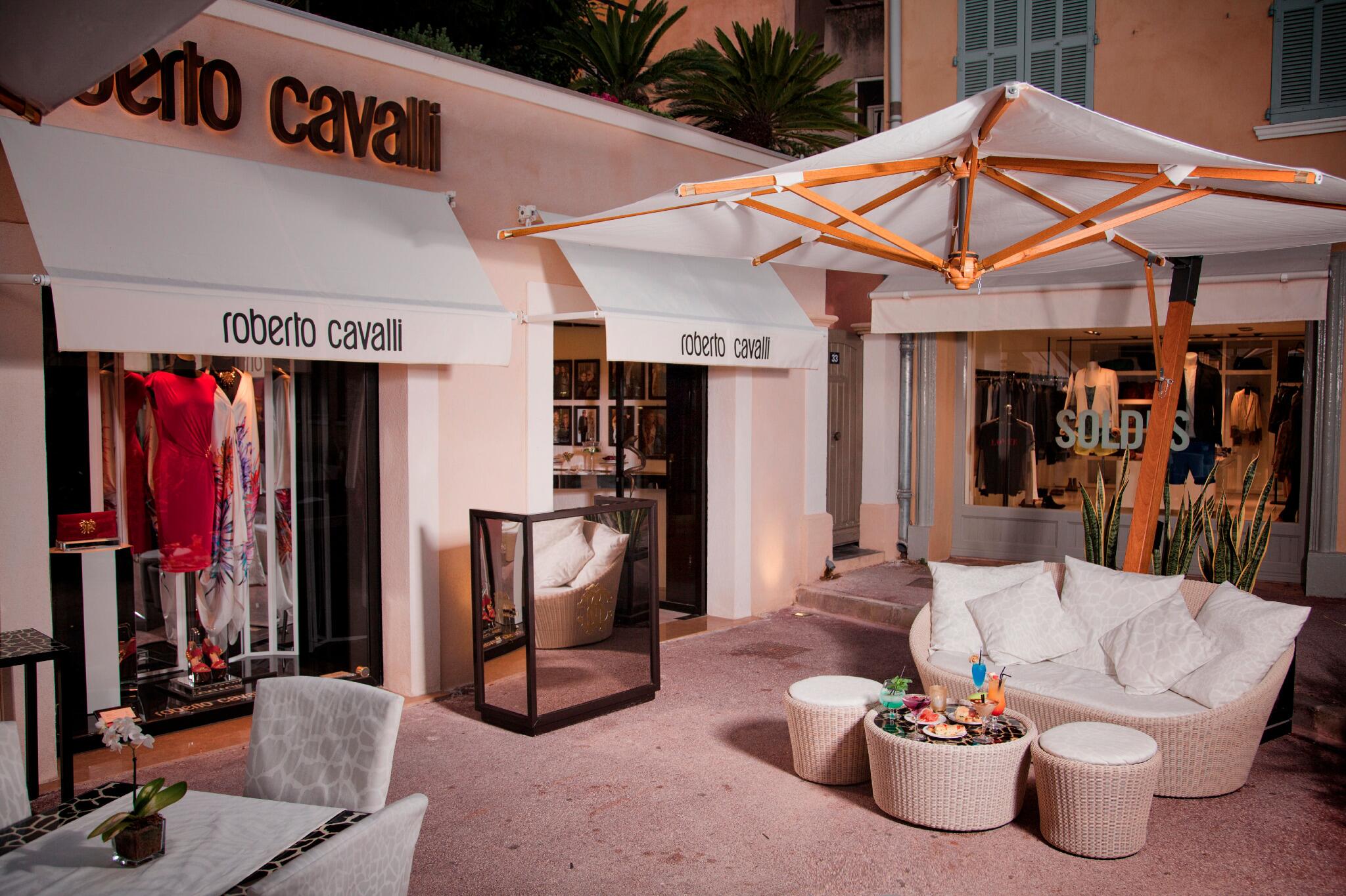 Roberto Cavalli, bậc thầy về họa tiết qua đời ở tuổi 83