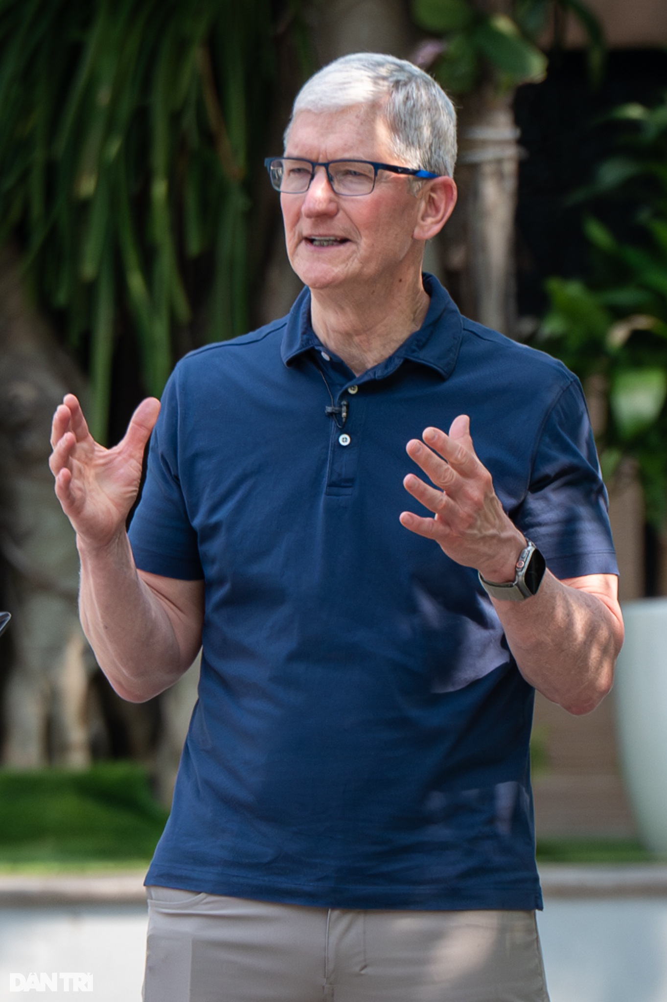 Tim Cook rời Việt Nam