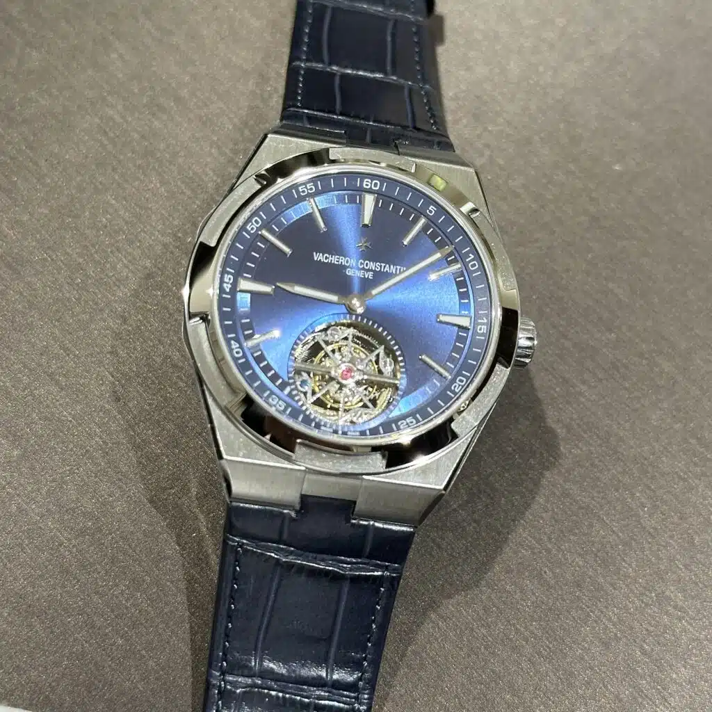 Vacheron Constantin Overseas Tourbillon: Tinh hoa truyền thống hội ngộ kỹ thuật hiện đại