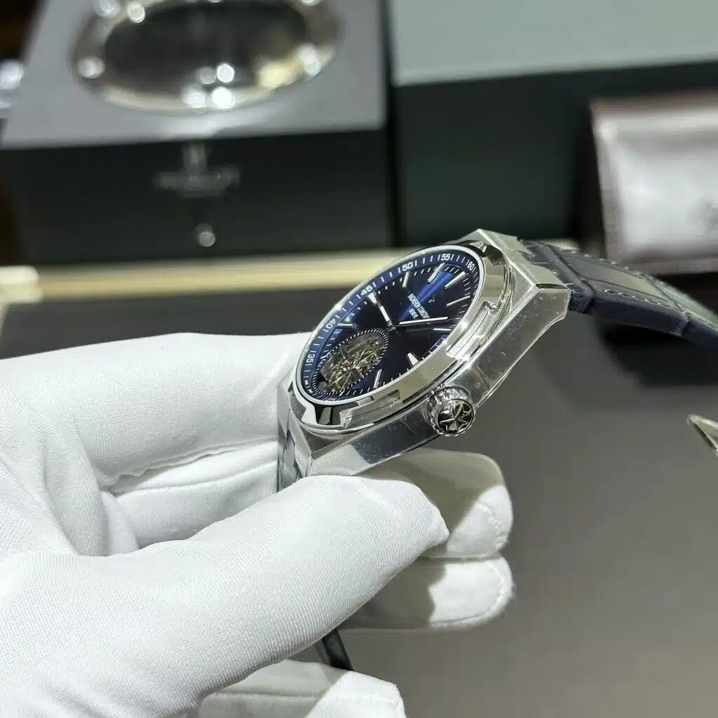 Vacheron Constantin Overseas Tourbillon: Tinh hoa truyền thống hội ngộ kỹ thuật hiện đại